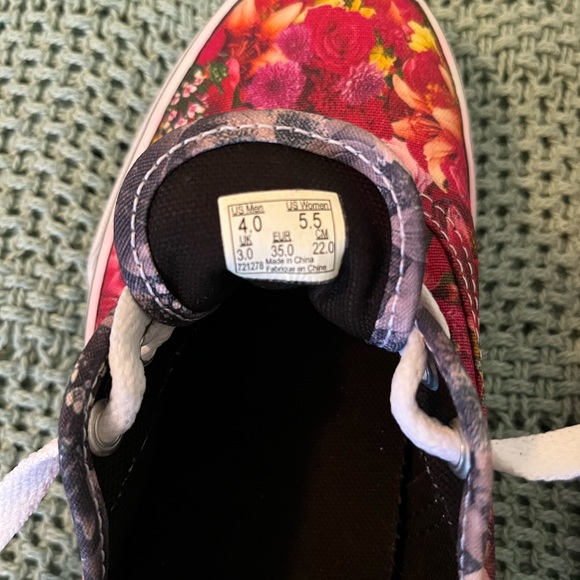 Floral Vans - Picture 6 of 6